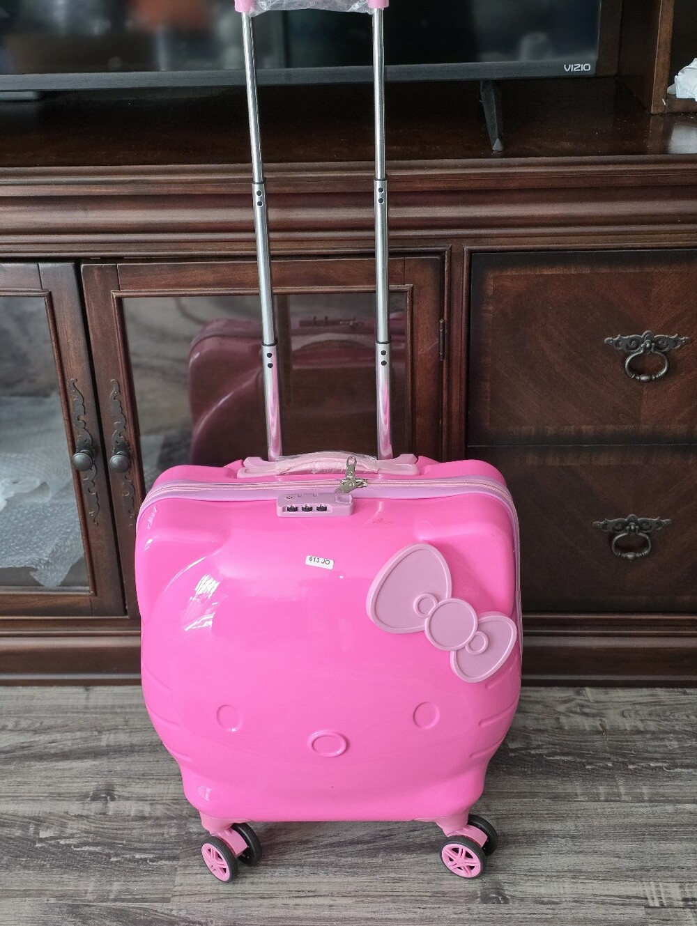 Hello Kitty Pink Rolling Suitcase with Telescoping Handle